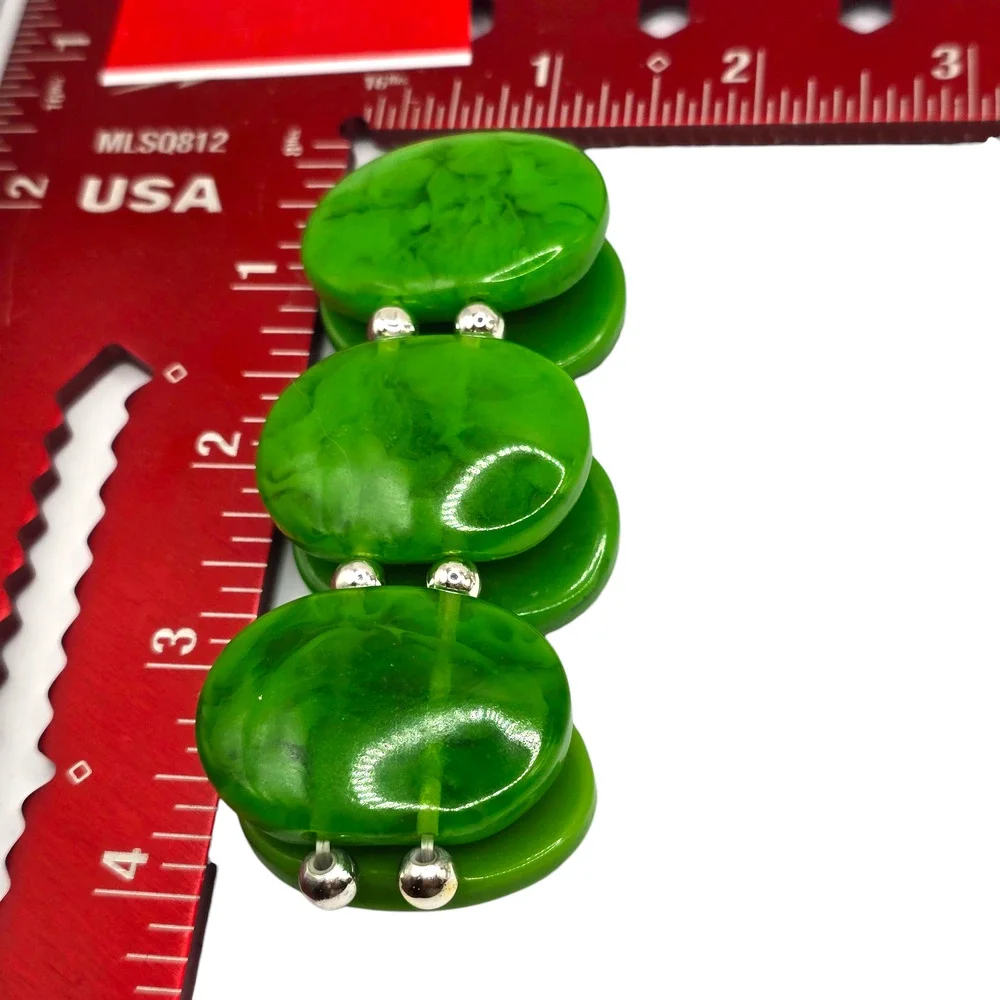 Chunky Stretch Green Beaded Bold Oval Plastic Silver Tone 7